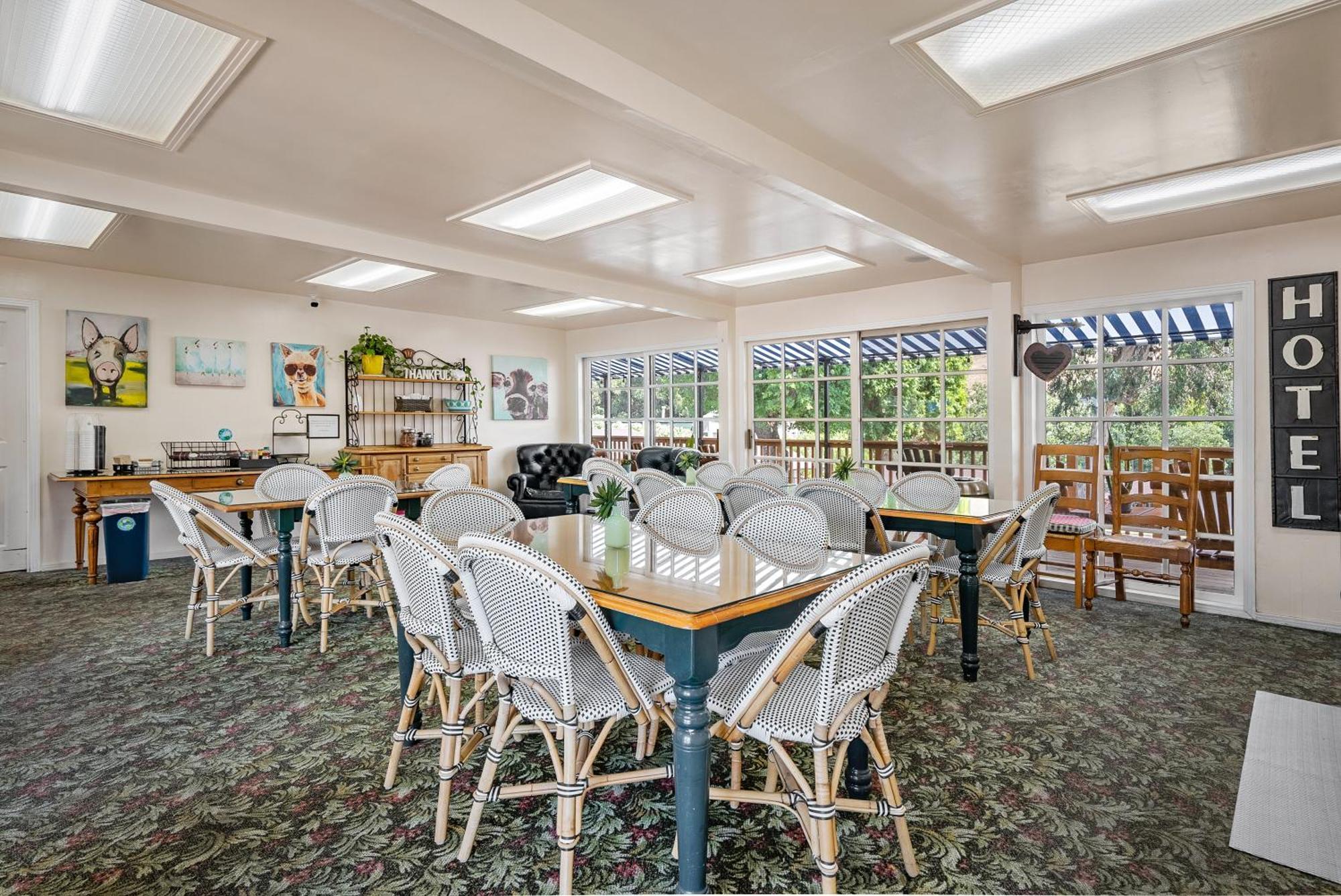 Peach Tree Inn San Luis Obispo Exterior photo